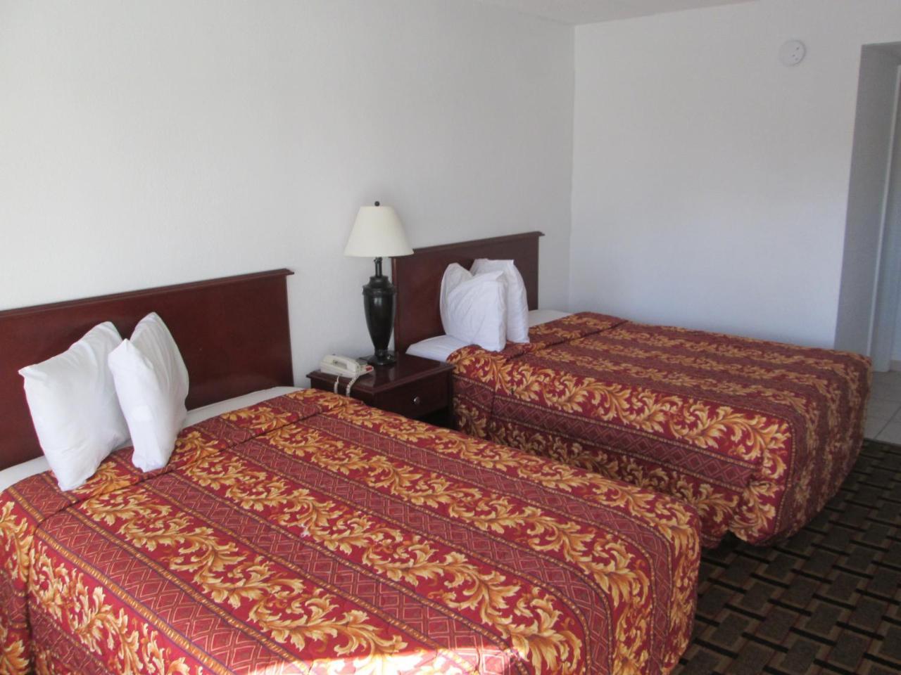קוקואה Budget Inn מראה חיצוני תמונה