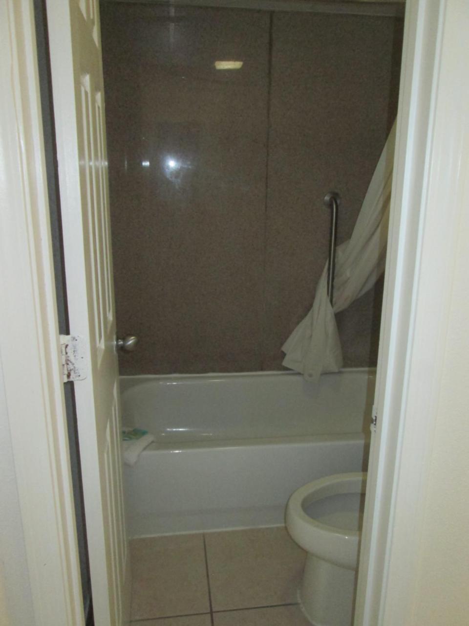 קוקואה Budget Inn מראה חיצוני תמונה